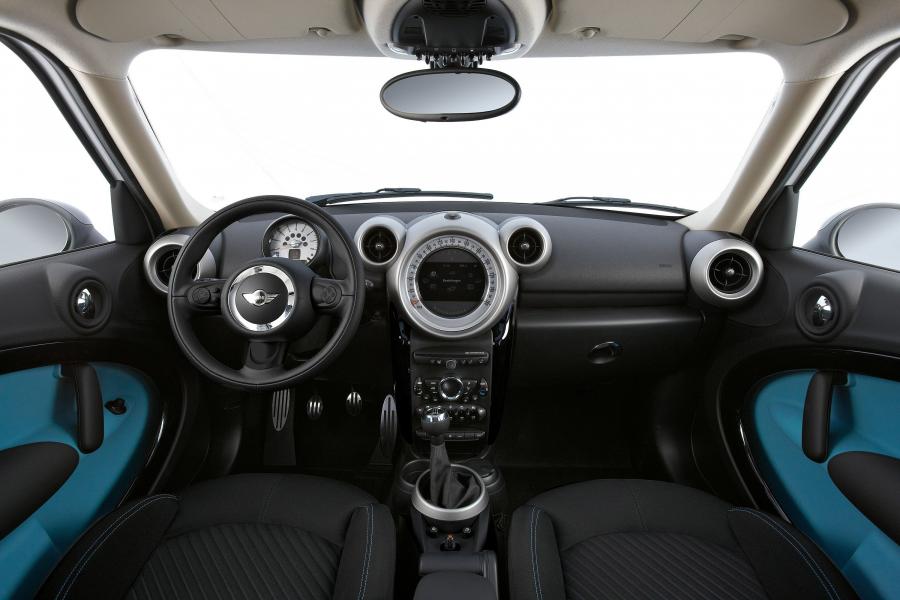  Mini Cooper Countryman 2010 года  (фото 4 из 33)